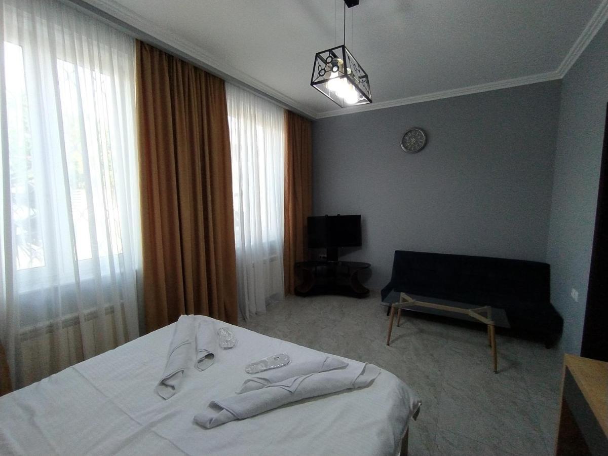 Nice Apartments Тбилиси Экстерьер фото